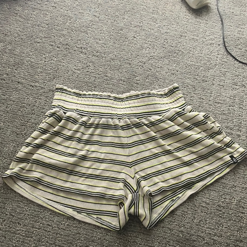 Volcom girls 8-10 booty shorts.